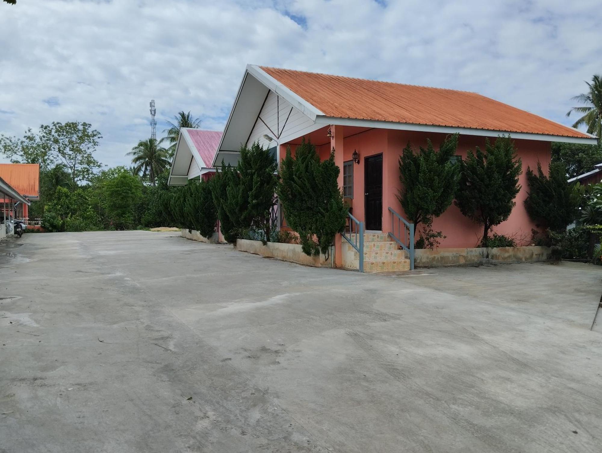 Chanakarn Guesthouse Sangkhla Buri Ngoại thất bức ảnh